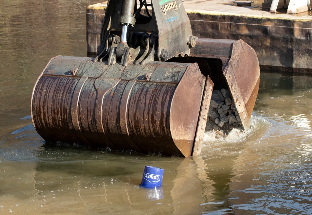 We Will Rock You: Pittsburgh District sinks stones into Monongahela River to raise fish habitats