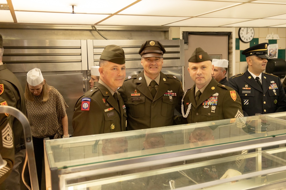 U.S. Army Field Artillery Commandant Team Serves Thanksgiving Dinner