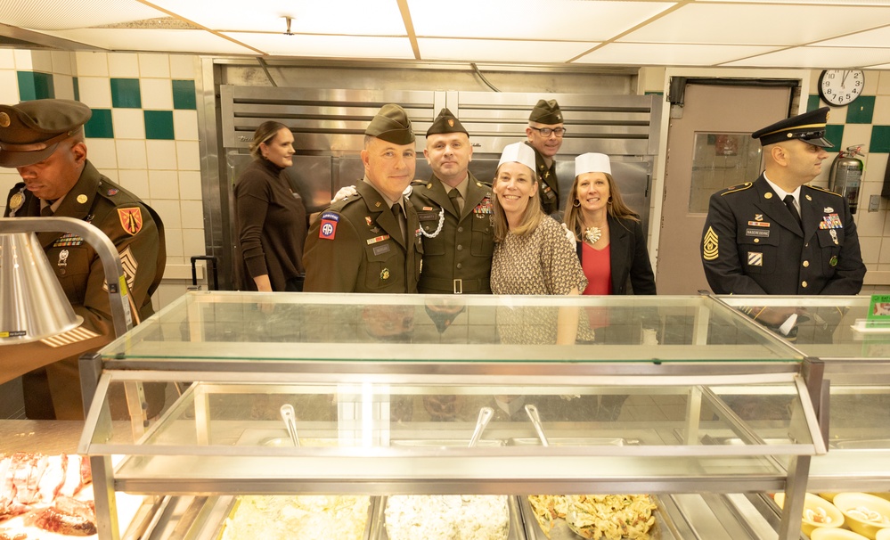 U.S. Army Field Artillery Commandant Team Serves Thanksgiving Dinner