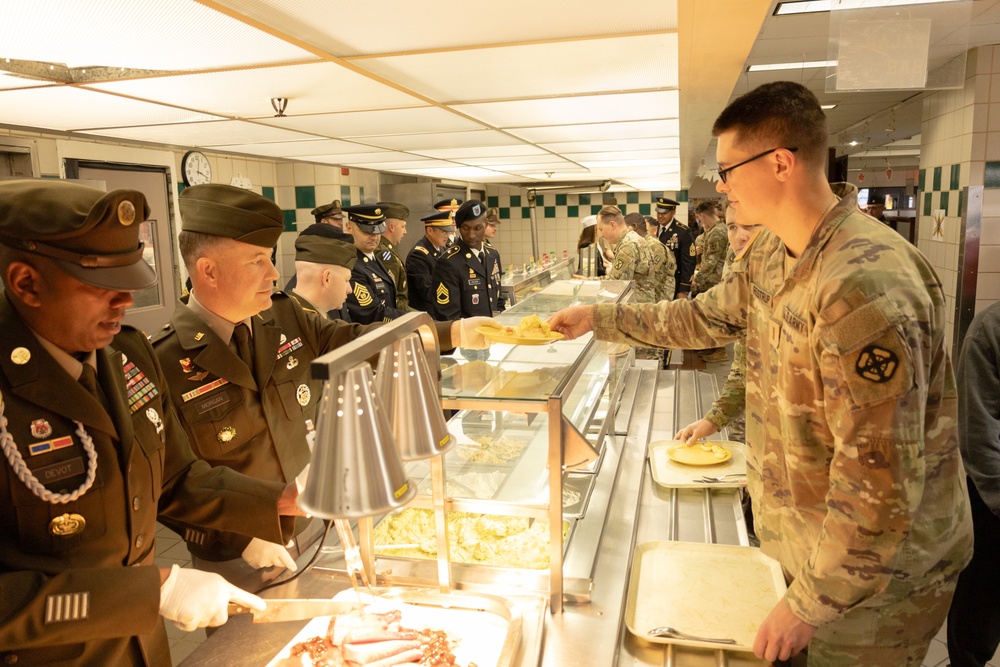 U.S. Army Field Artillery Commandant Team Serves Thanksgiving Dinner