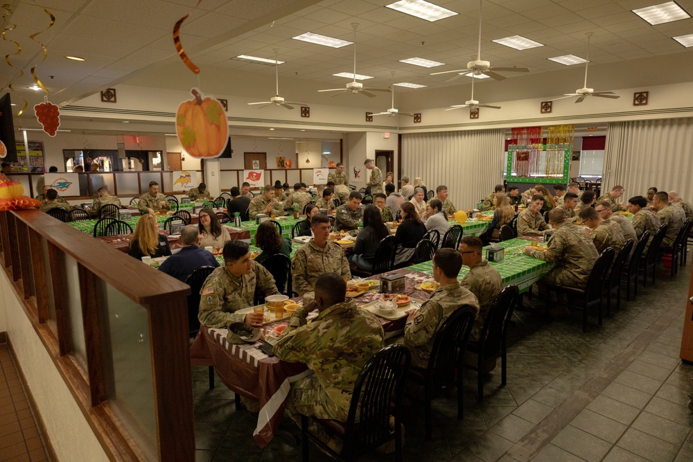 U.S. Army Field Artillery Commandant Team Serves Thanksgiving Dinner