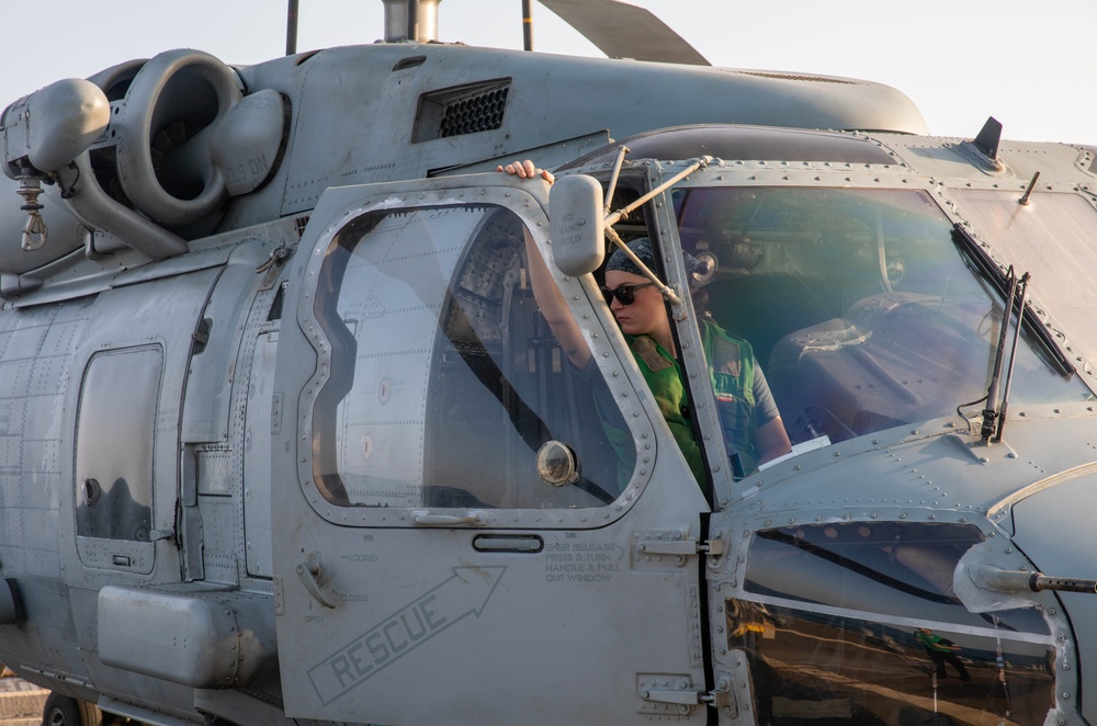 USS Gravely (DDG 107) Conducts Training in Support of C5F Operations