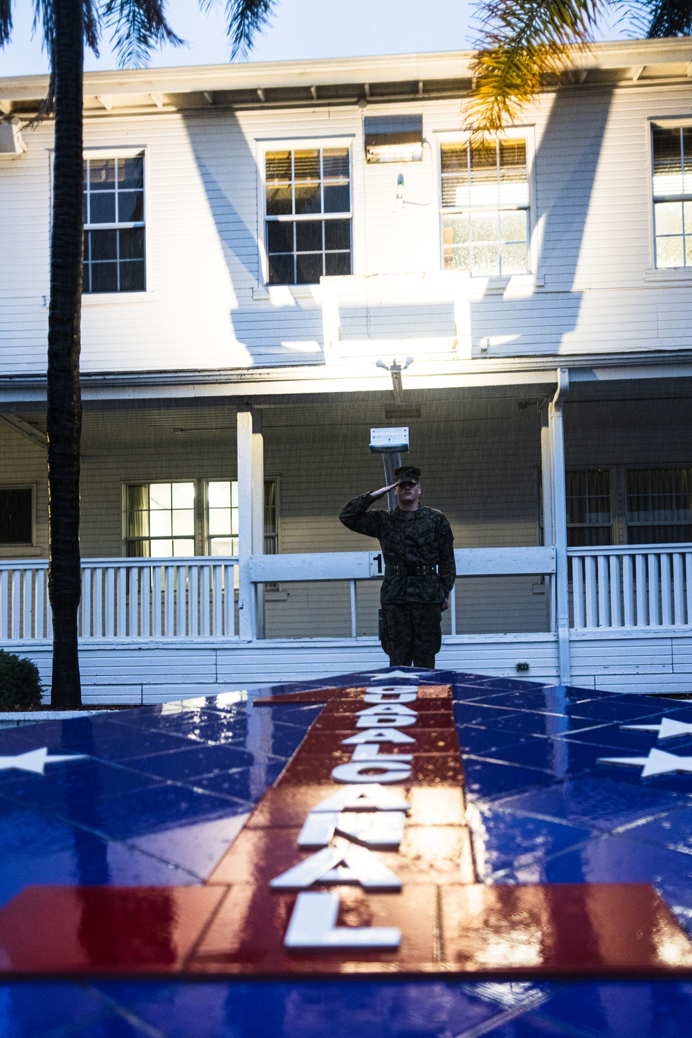 1st MARDIV lowers colors at historic headquarters, raises colors at new command post