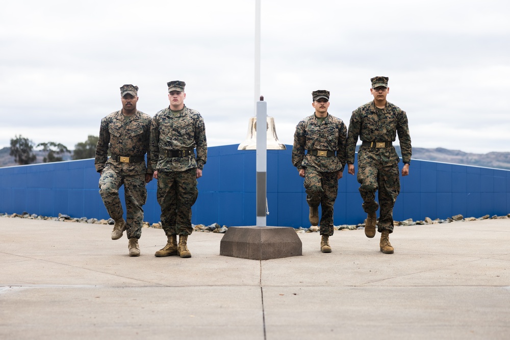 1st MARDIV lowers colors at historic headquarters, raises colors at new command post