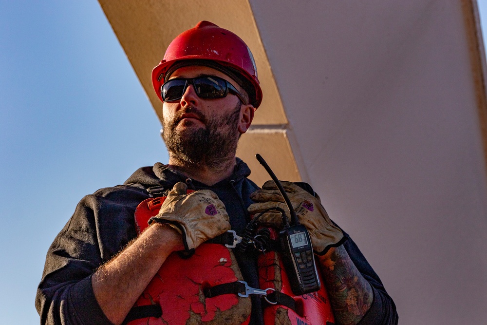 ‘Big Al’ performs heavy concrete lift for guard wall on newest navigation chamber in Pittsburgh