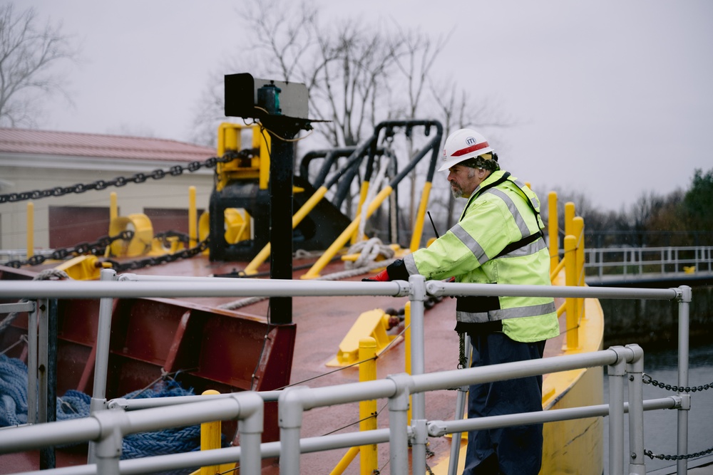 Operations at USACE's Black Rock Lock