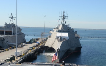 USS Santa Barbara (LCS 32) Conducts Change of Command
