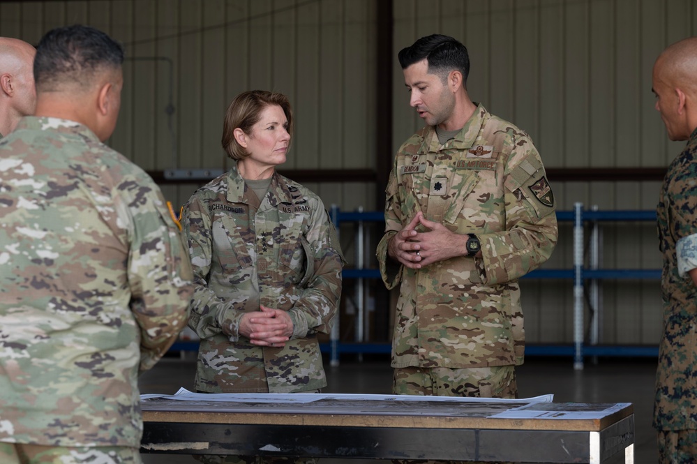 U.S. SOUTHCOM Command visits Soto Cano