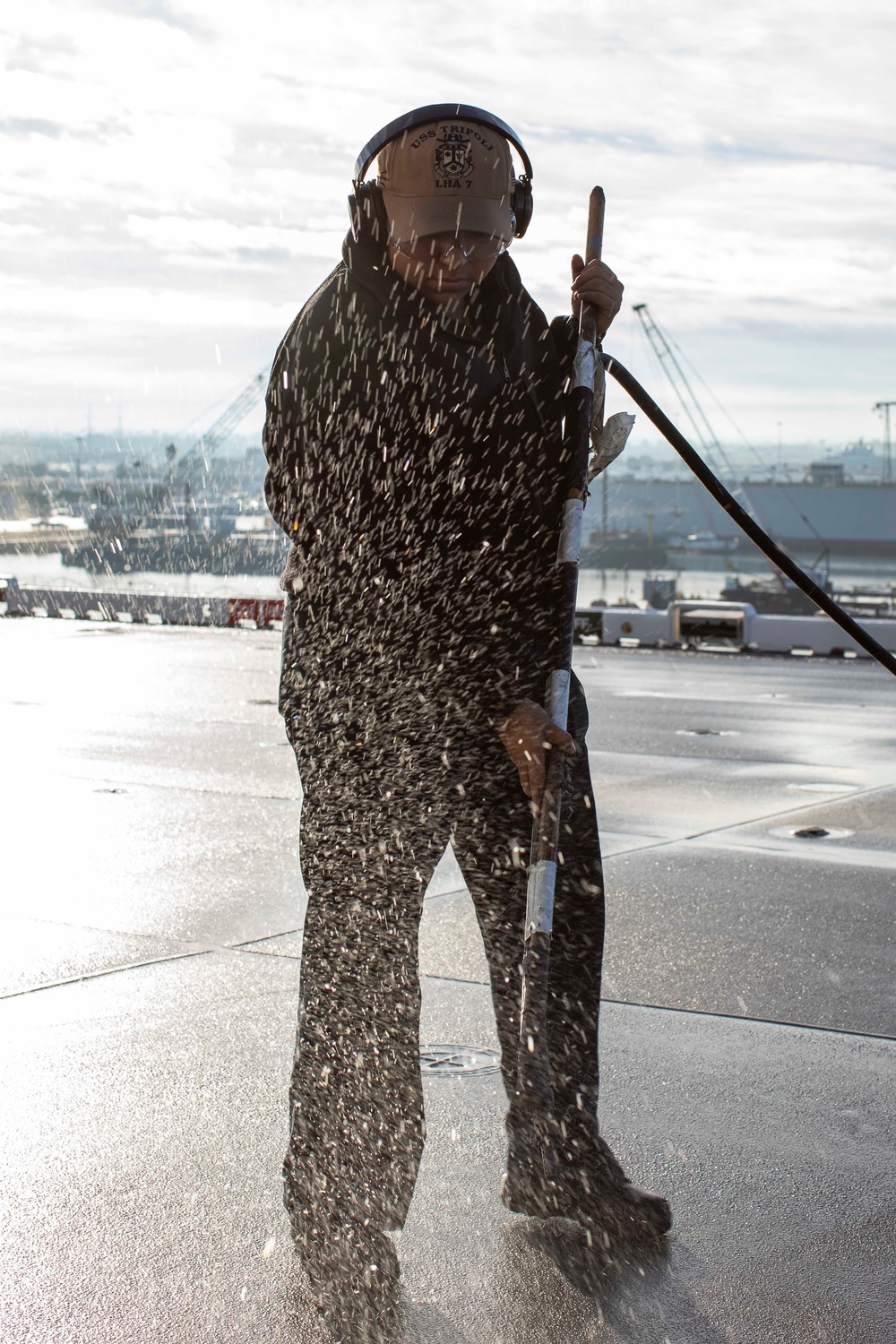 Maintenance Aboard USS Tripoli