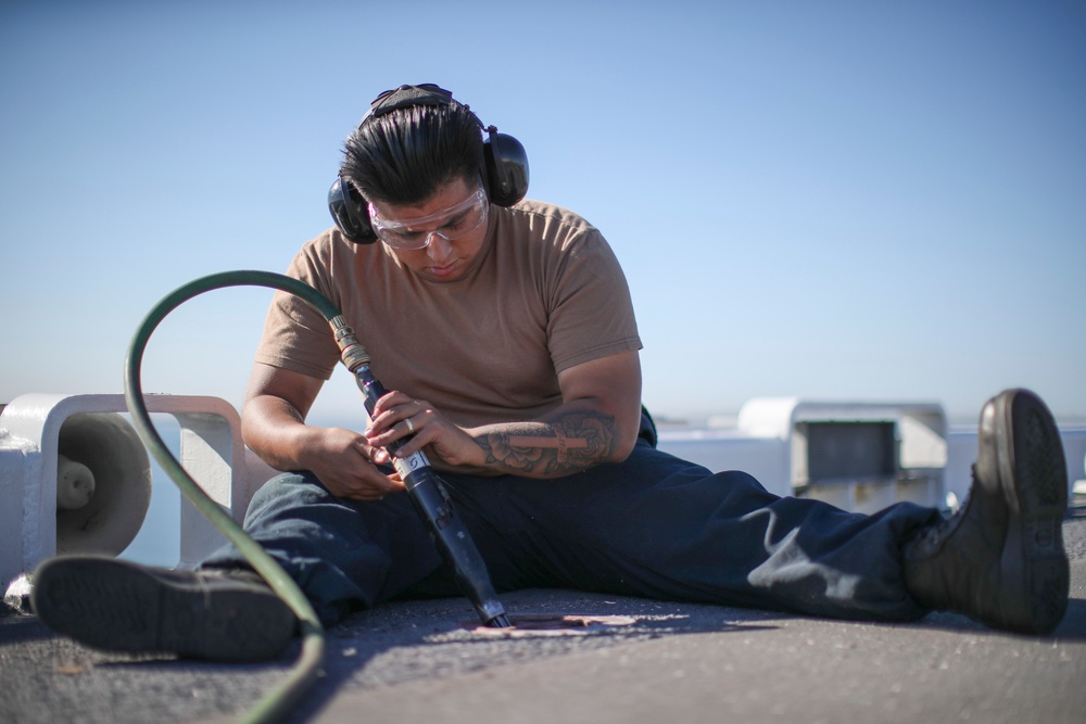 Maintenance Aboard USS Tripoli