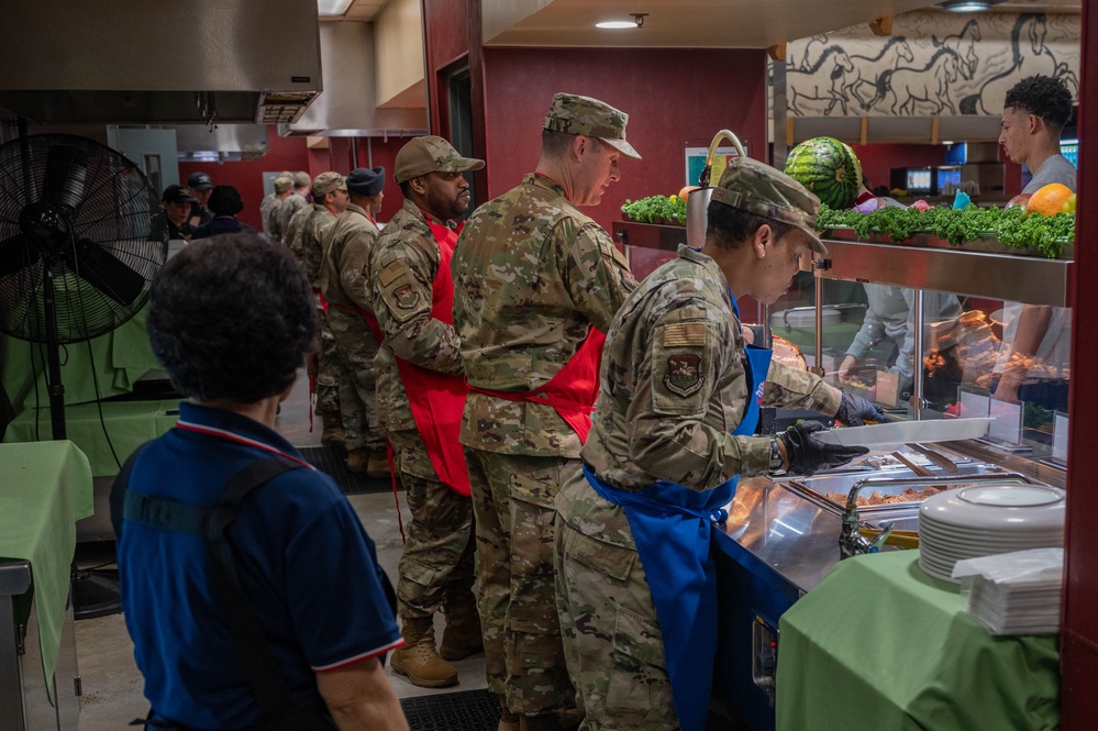 Osan leadership plates food for Airmen on Thanksgiving