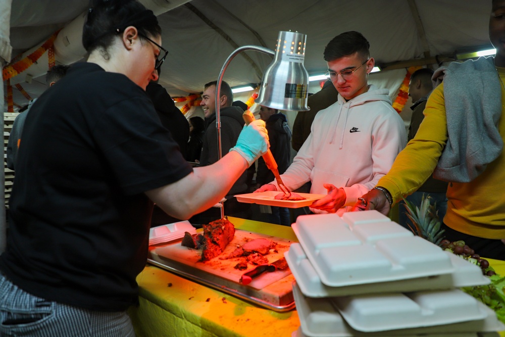 Sustainment Soldiers Celebrate Thanksgiving in Poland