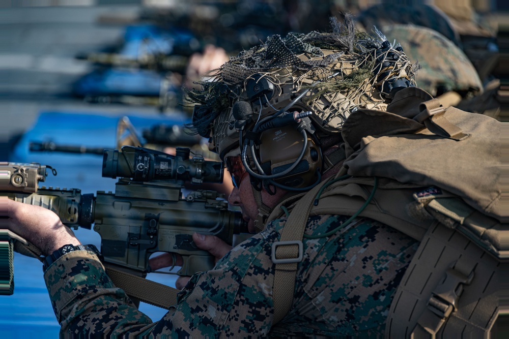 26MEU(SOC) Conducts Deck Shoot aboard the USS Mesa Verde