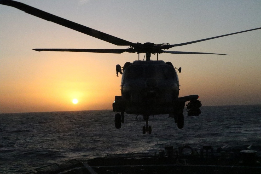 USS Stethem Conducts Flight Operations in the Arabian Gulf