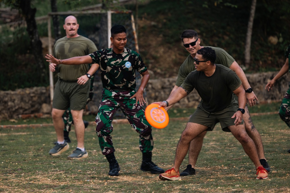 MRF-SEA Marines, Indonesian Korps Marinir, play ultimate frisbee