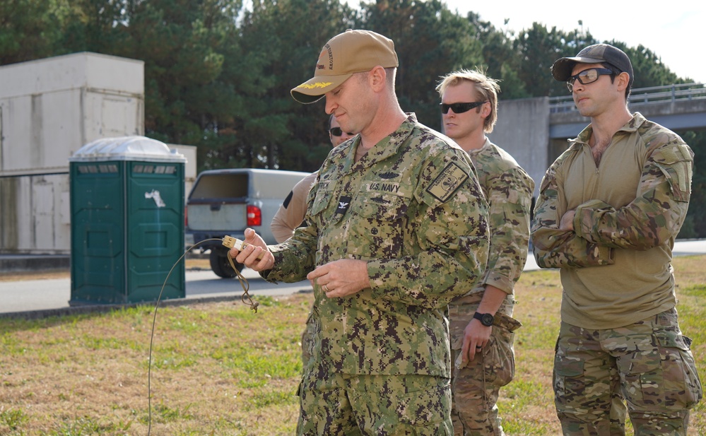 Explosive Ordnance Disposal Mobile Unit (EODMU) 12 conducts demonstration onboard Naval Weapons Station Yorktown