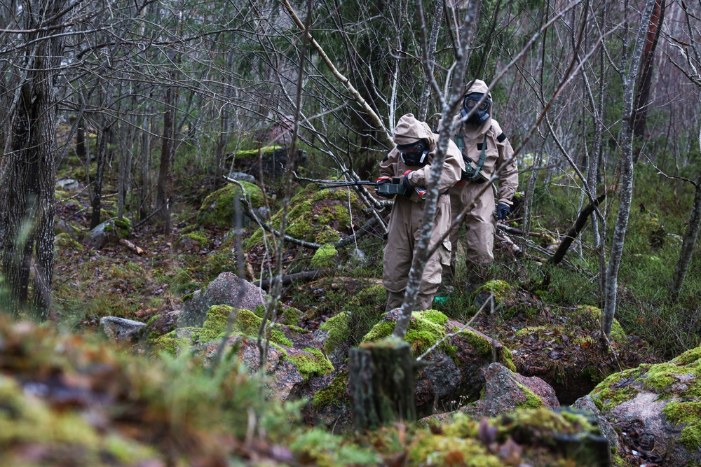 Combat Logistics Battalion 6 and Finnish Coastal Brigade Conduct a EOD and CBRN Exercise