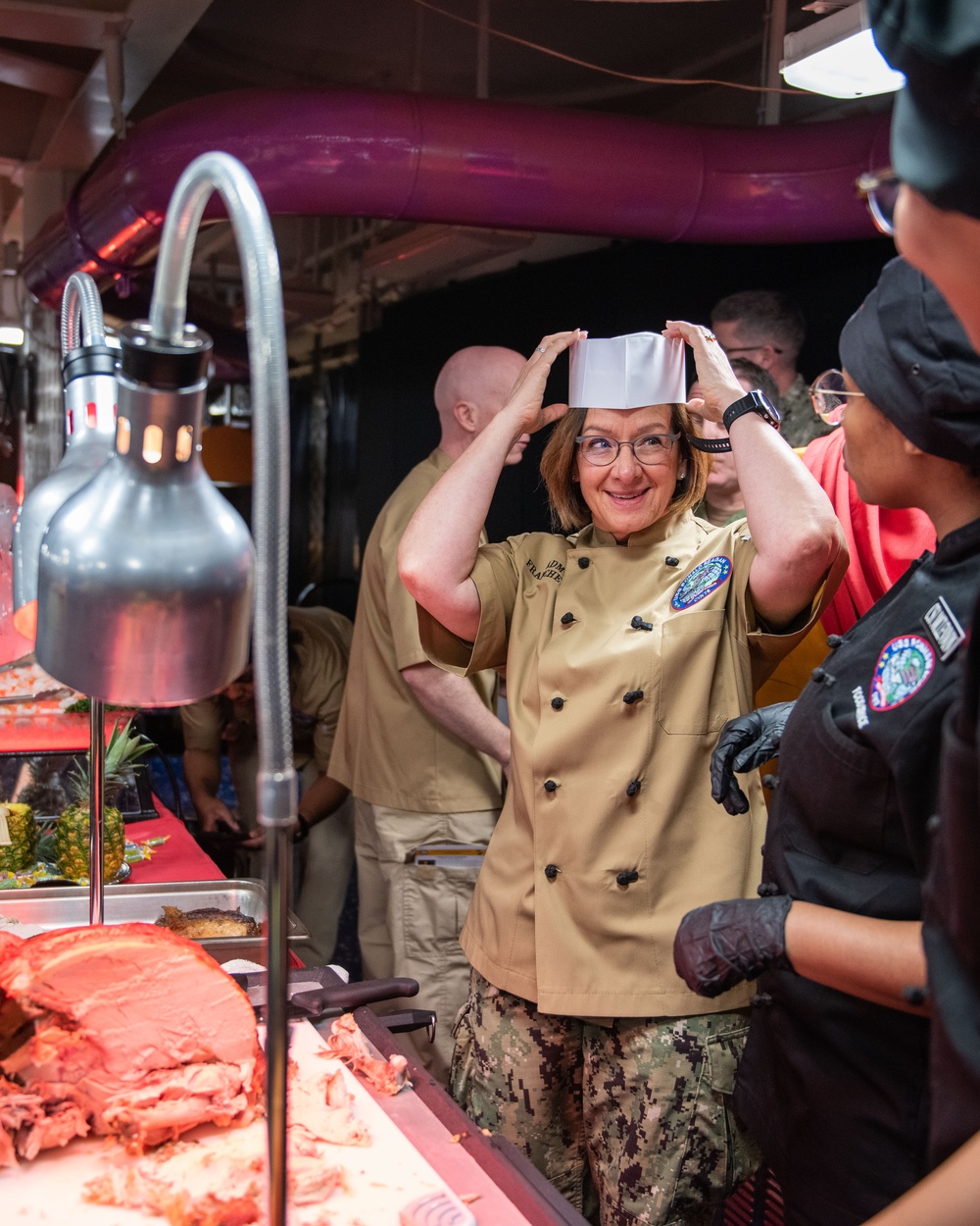 USS Ronald Reagan (CVN 76) hosts Chief of Naval Operations Adm. Lisa Franchetti and Master Chief Petty Officer of the Navy, James Honea, for Thanksgiving