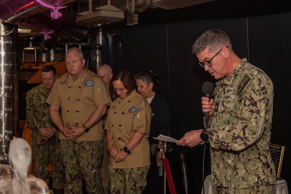 USS Ronald Reagan (CVN 76) hosts Chief of Naval Operations, Adm. Lisa Franchetti, and Master Chief Petty Officer of the Navy, James Honea, for Thanksgiving