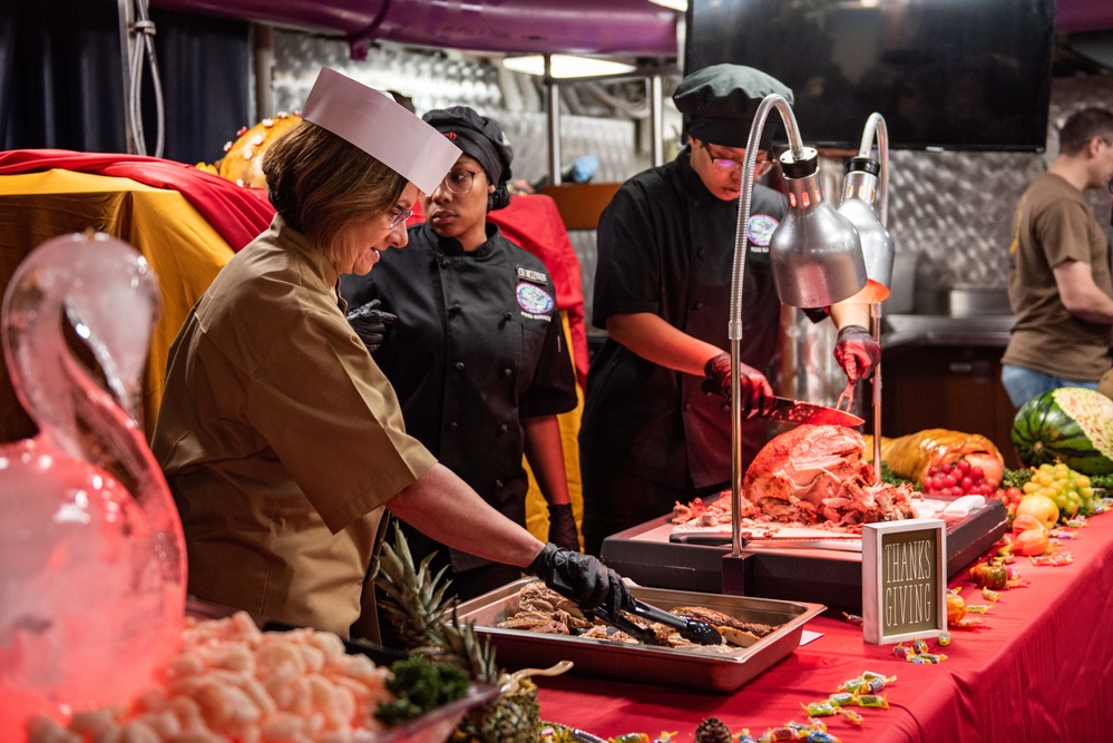 USS Ronald Reagan (CVN 76) hosts Chief of Naval Operations Adm. Lisa Franchetti and Master Chief Petty Officer of the Navy, James Honea, for Thanksgiving