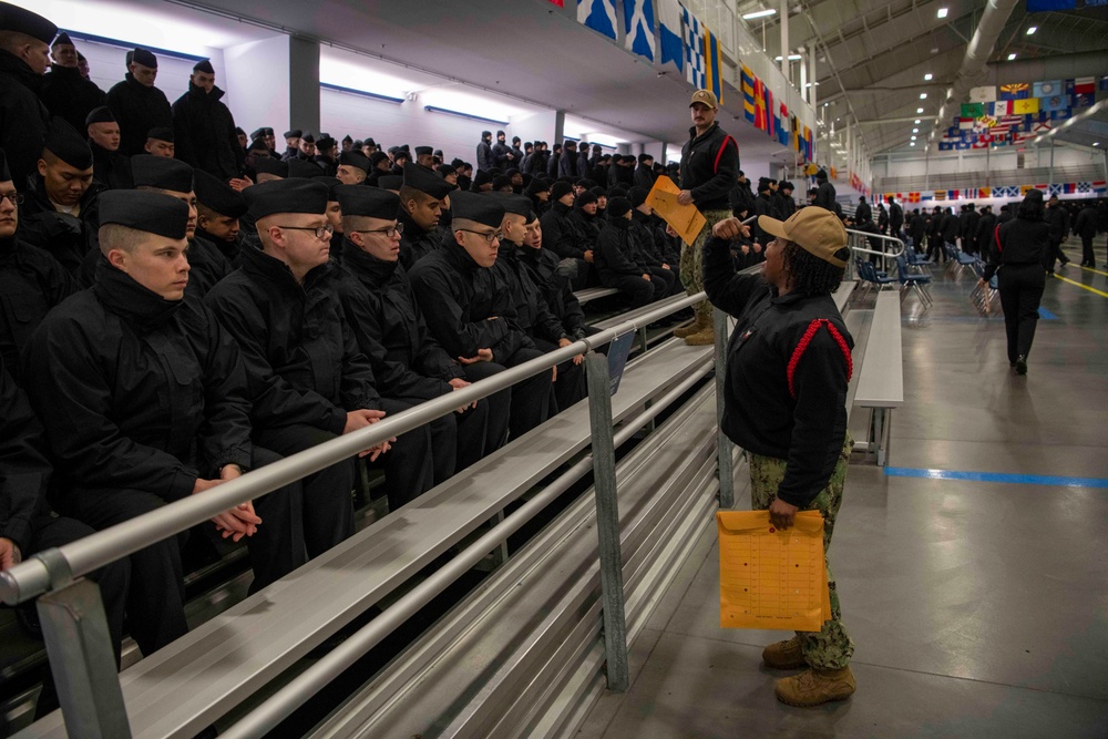 Recruit Training Command (RTC) Holds Adpot-A-Sailor on Thanksgiving