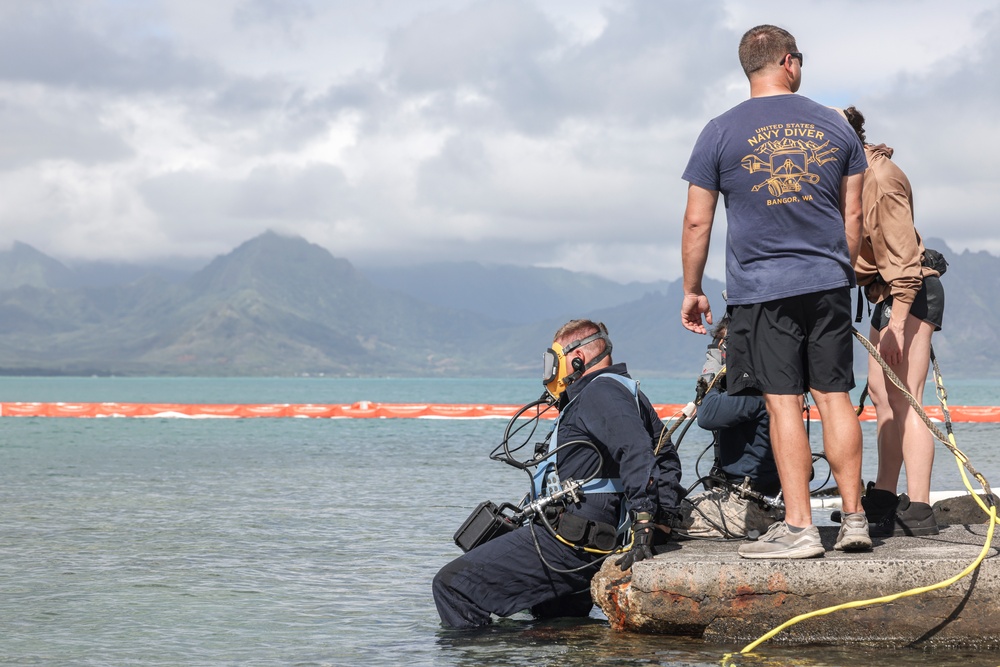 Aircraft Mishap Board Conducts Assessment of Downed P-8A Poseidon; MDSU-1 Retrieves Sensitive Aircraft Components