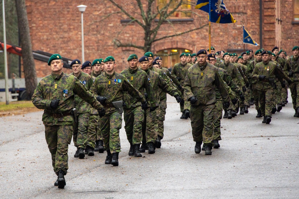 Combat Logistics  Battalion 6 Participates In Swedish Heritage Parade on Nylands Brigade