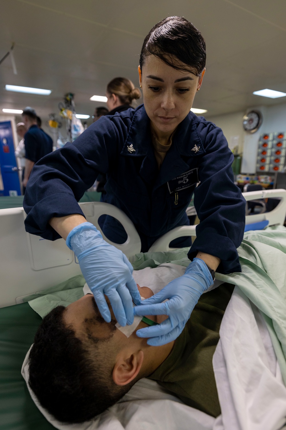 USS Bataan Sailors Conduct Medical Training