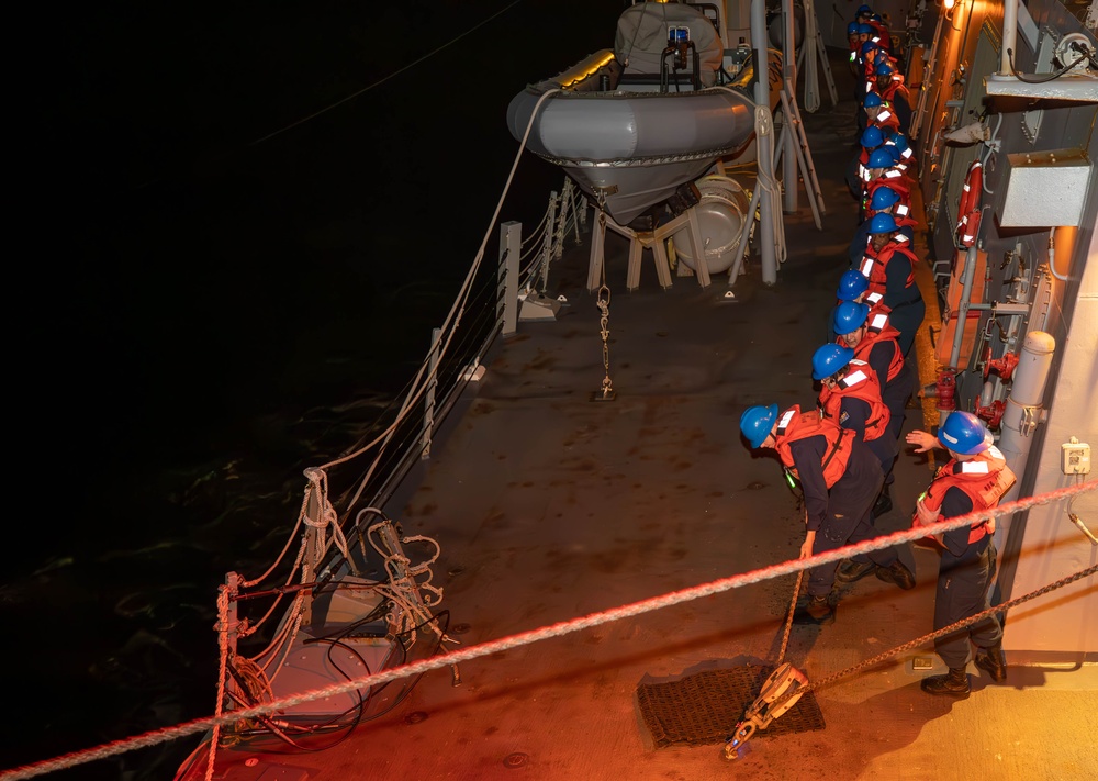 USS Gravely (DDG 107) Conducts a Replenishment-at-Sea