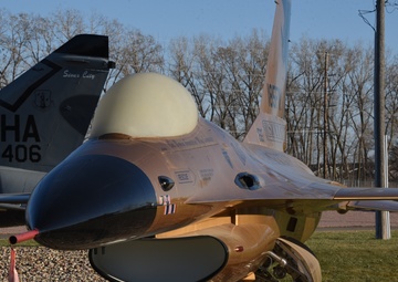 Iowa ANG commemorates Aviation History month part 6: F-16 Falcon