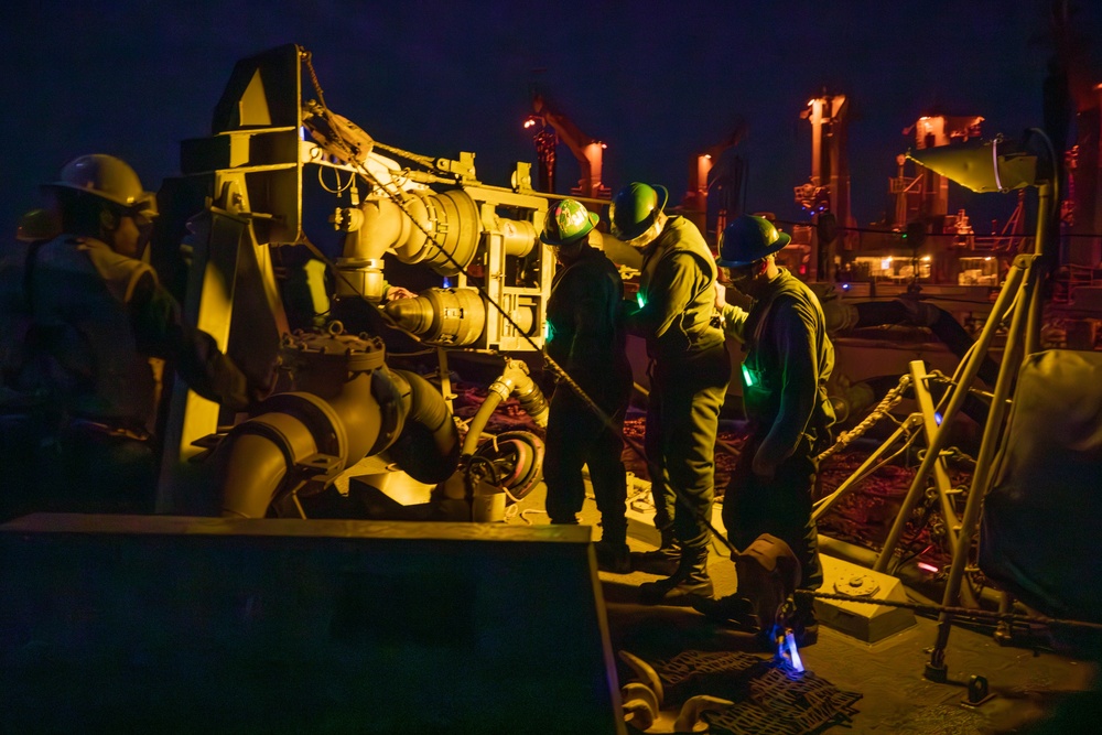 USS Gravely (DDG 107) Conducts a Replenishment-at-Sea