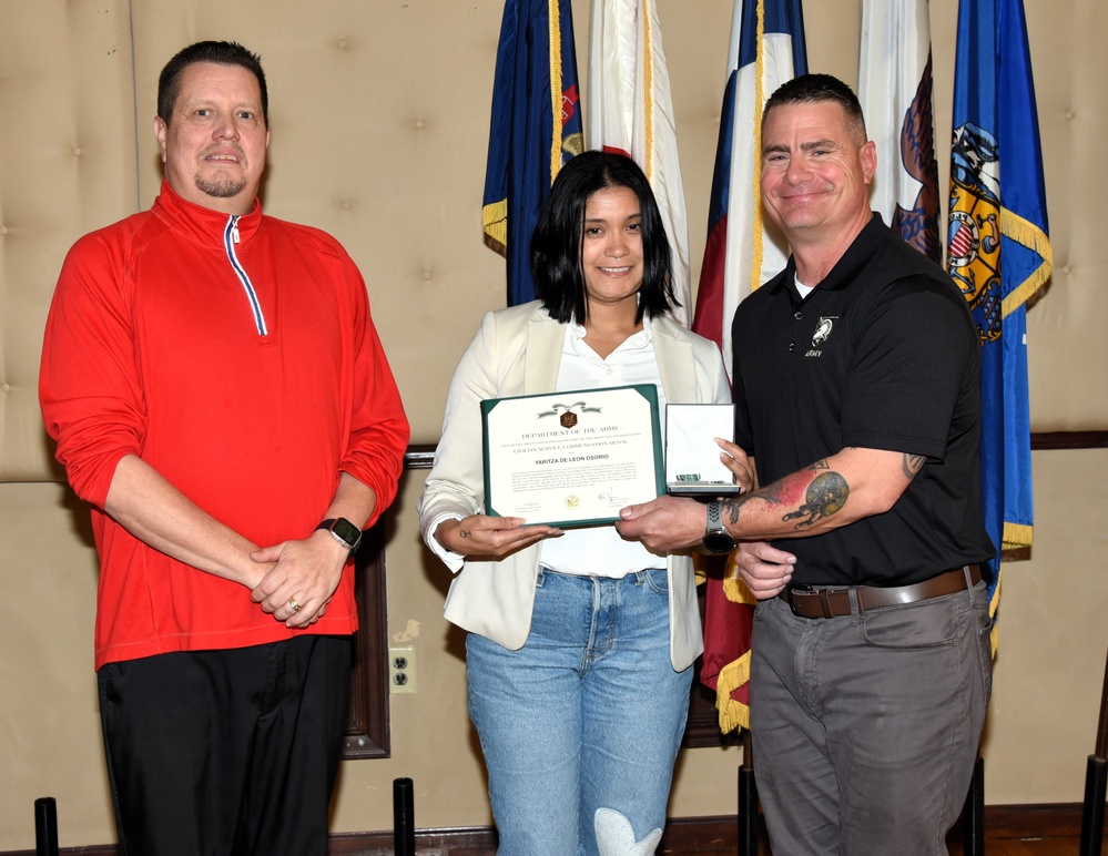 Fort Hamilton Honors Outstanding Employees for 3rd Quarter