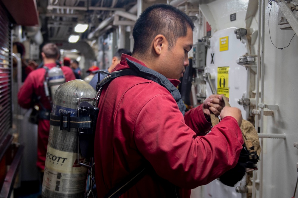 USS Hopper (DDG 70) Damage Control Training