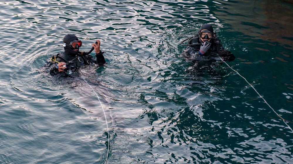USS Carl Vinson (CVN 70) Sailors Conduct Joint Operations With ROK Sailors