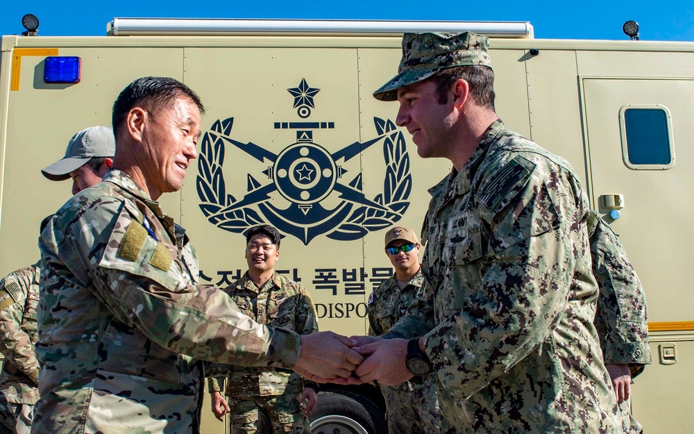 USS Carl Vinson (CVN 70) Sailors Conduct Joint Operations with ROK Sailors