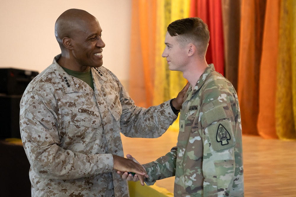 AFRICOM leaders spend holiday with troops in Africa