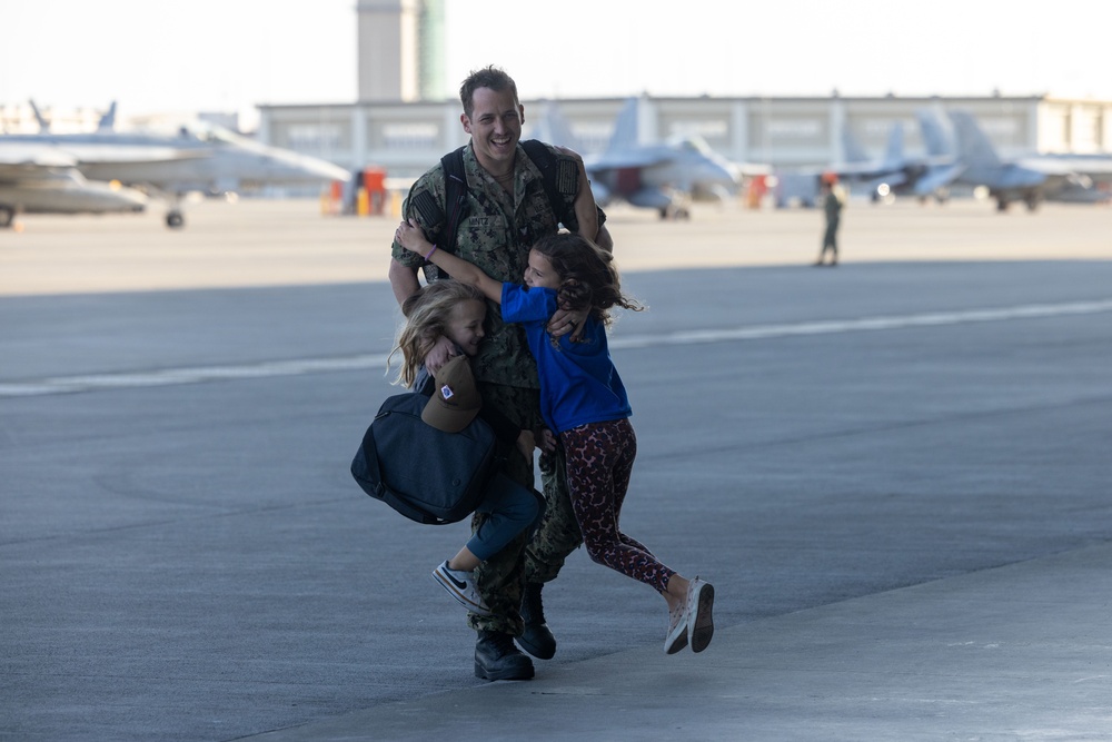 Welcome Home: Sailors with CVW-5 Return to Marine Corps Air Station Iwakuni