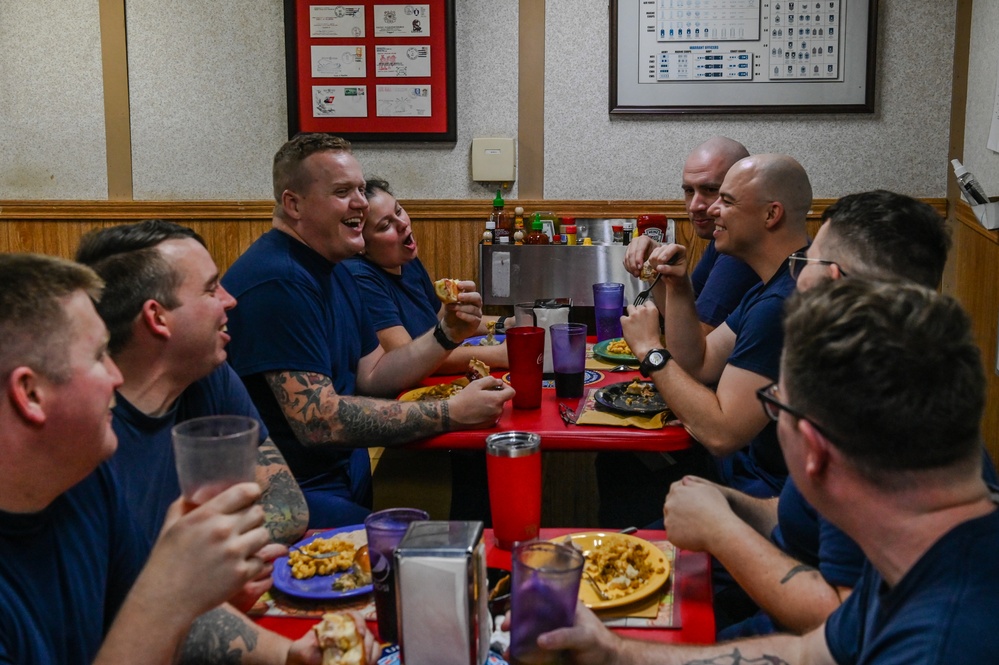 Coast Guard Cutter Polar Star (WAGB-10) celebrates Thanksgiving underway