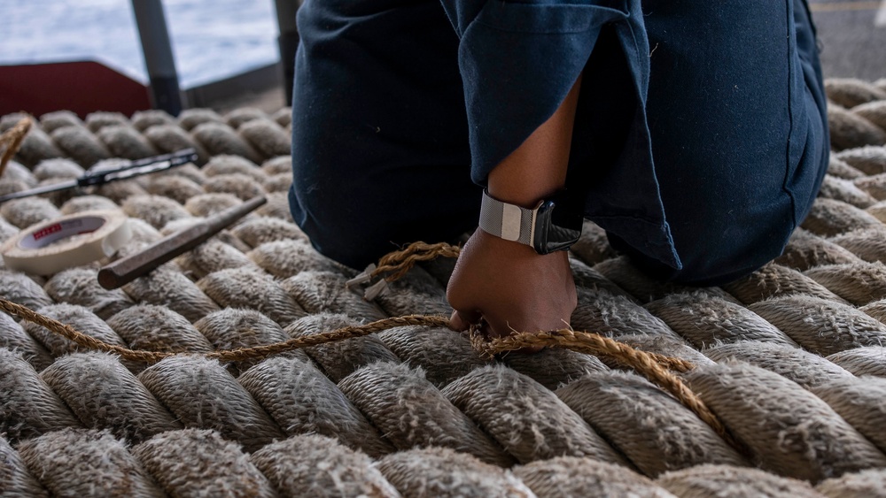 USS Carl Vinson (CVN 70) Sailors Conduct Mooring Line Maintenance