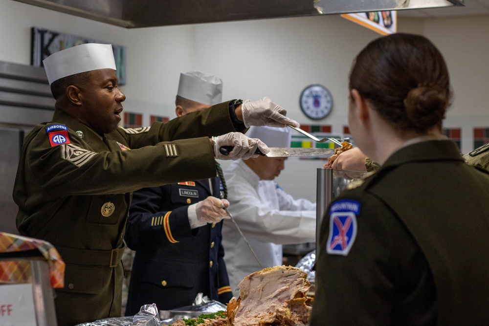 10th MDSB Hosts Thanksgiving Lunch