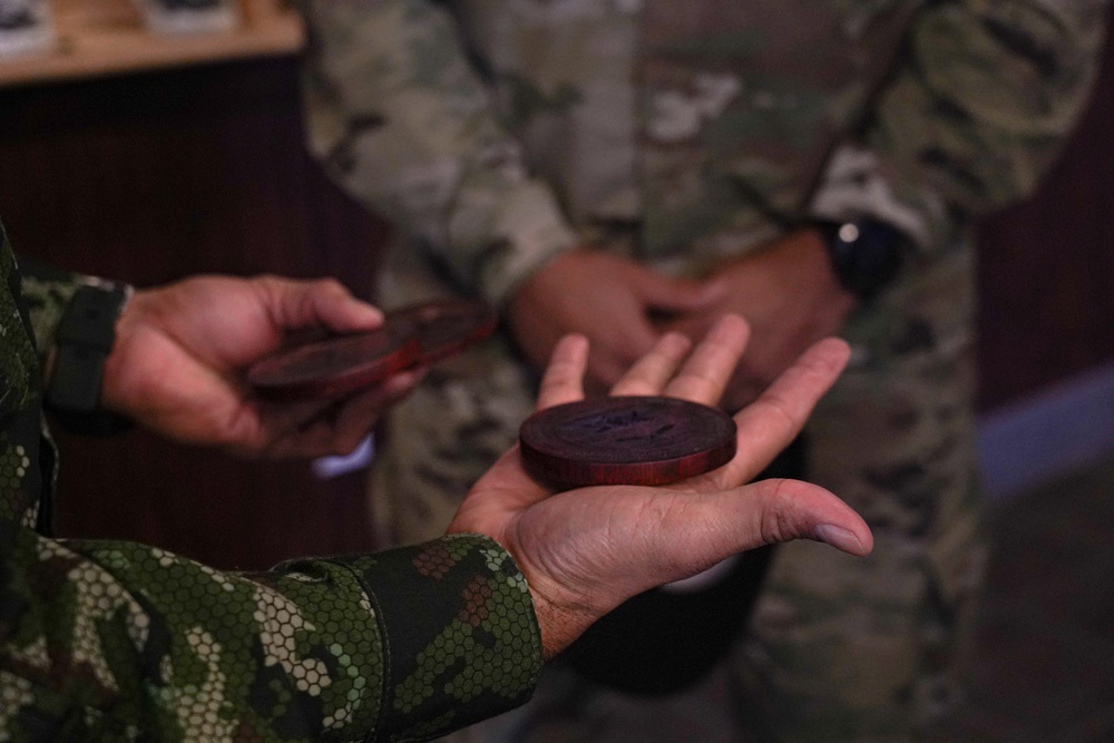 olombian National Army's Lancero School Commander Visits 7th Special Forces Group in Florida