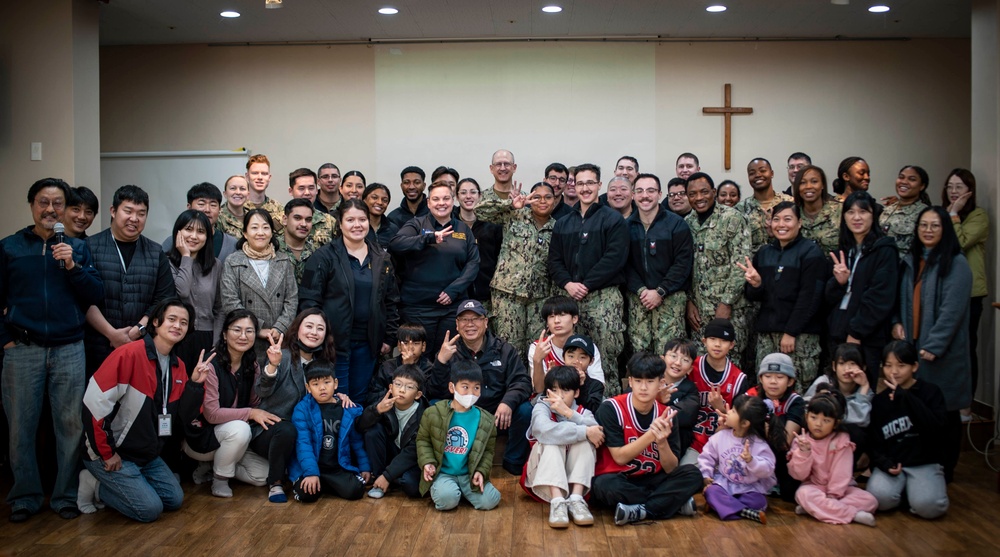 USS Carl Vinson (CVN 70) Sailors Participate in a Community Relations Visit