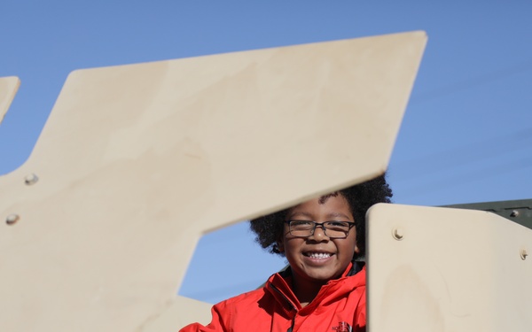 504th Expeditionary Military Intelligence Brigade Family Day