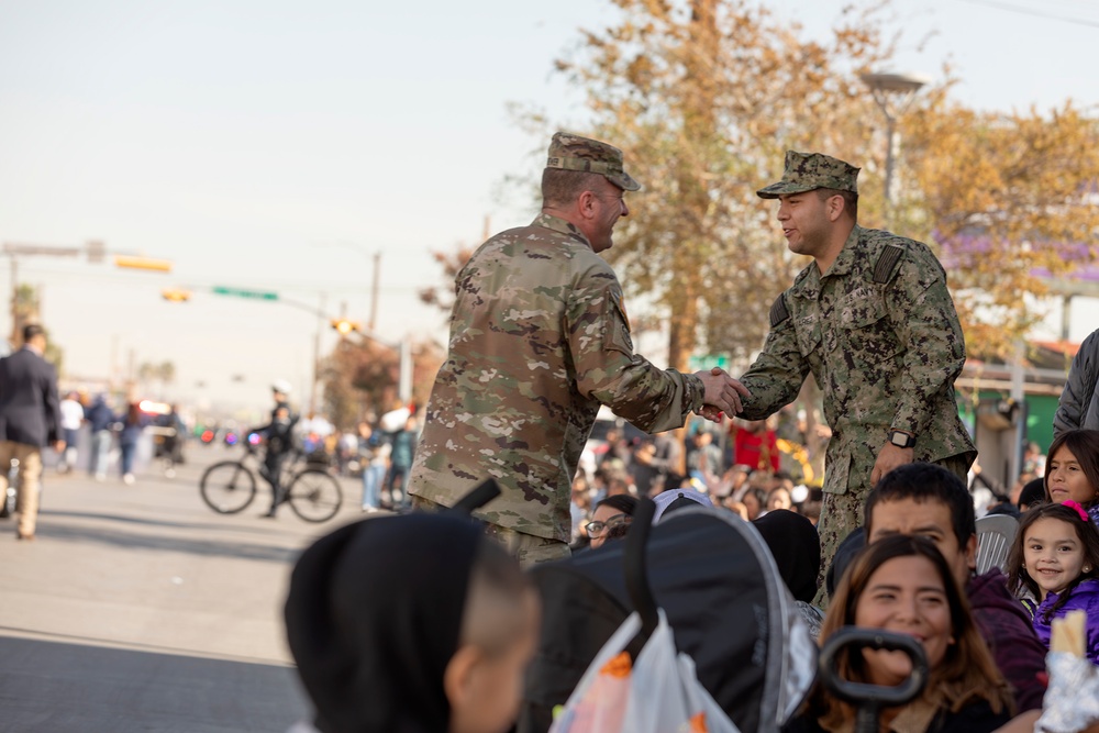 Bliss leaders, Soldiers join El Paso for annual Sun Bowl Thanksgiving parade