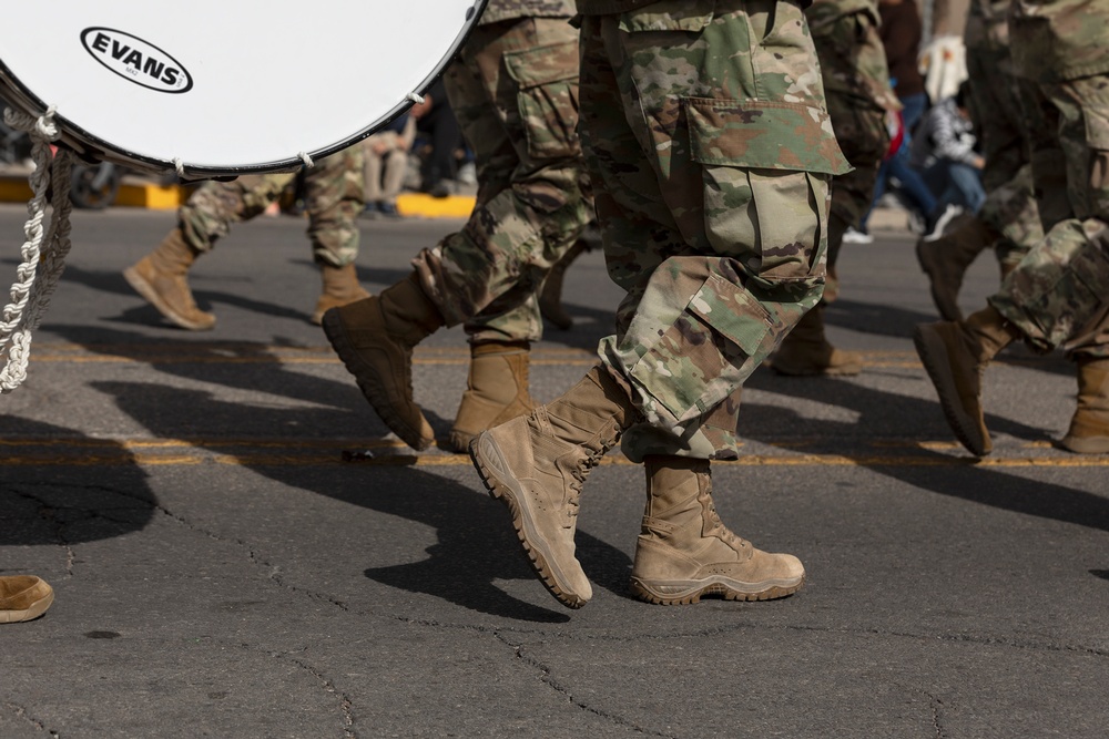 Bliss leaders, Soldiers join El Paso for annual Sun Bowl Thanksgiving parade