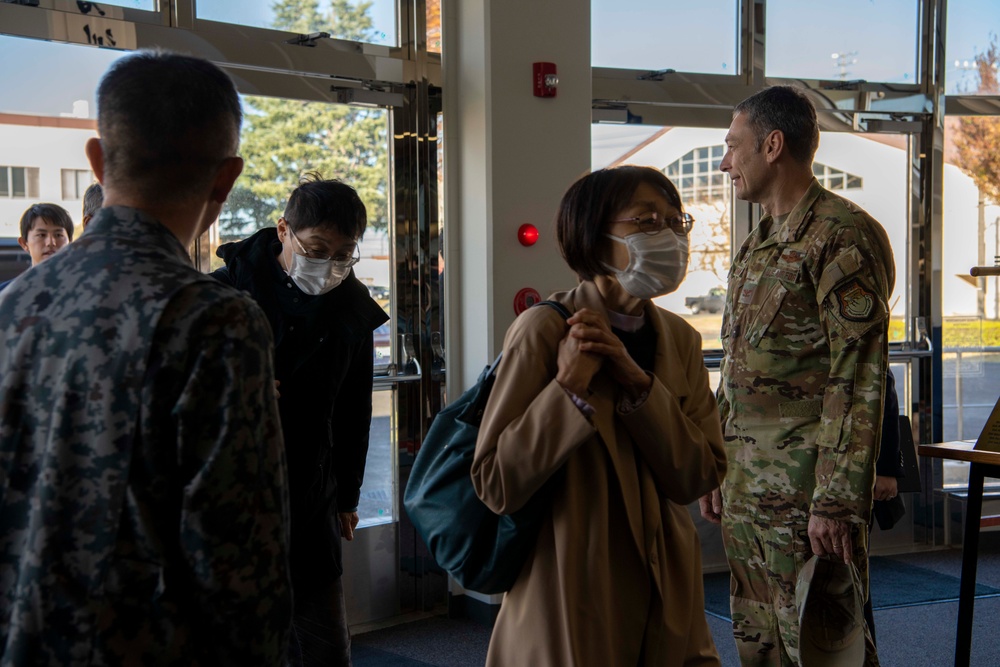 374th AW, JASDF welcome members of the TDA