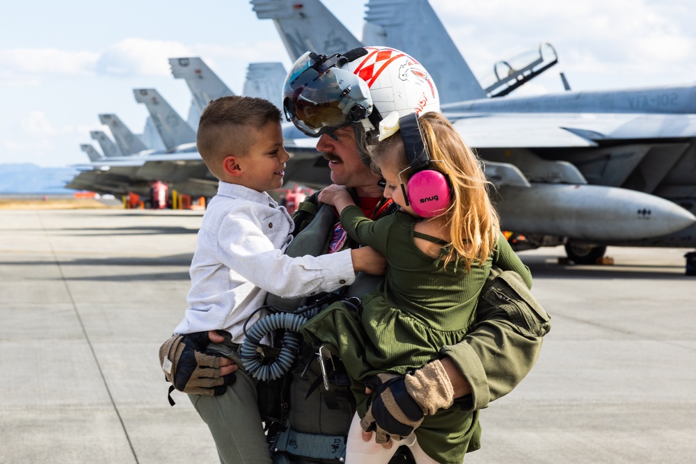 Home at Last: Pilots with CVW-5 return to Marine Corps Air Station Iwakuni