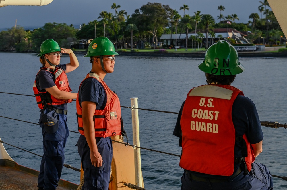 Coast Guard Cutter Polar Star (WAGB-10) arrives at Joint Base Pearl Harbor-Hickam