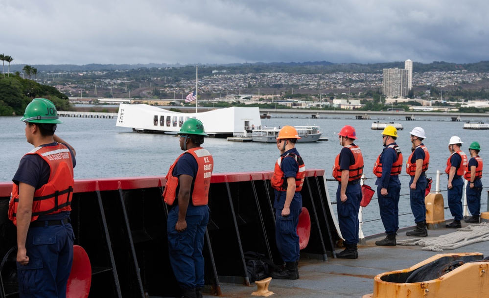 Coast Guard Cutter Polar Star (WAGB-10) crew renders honors to the USS Arizona