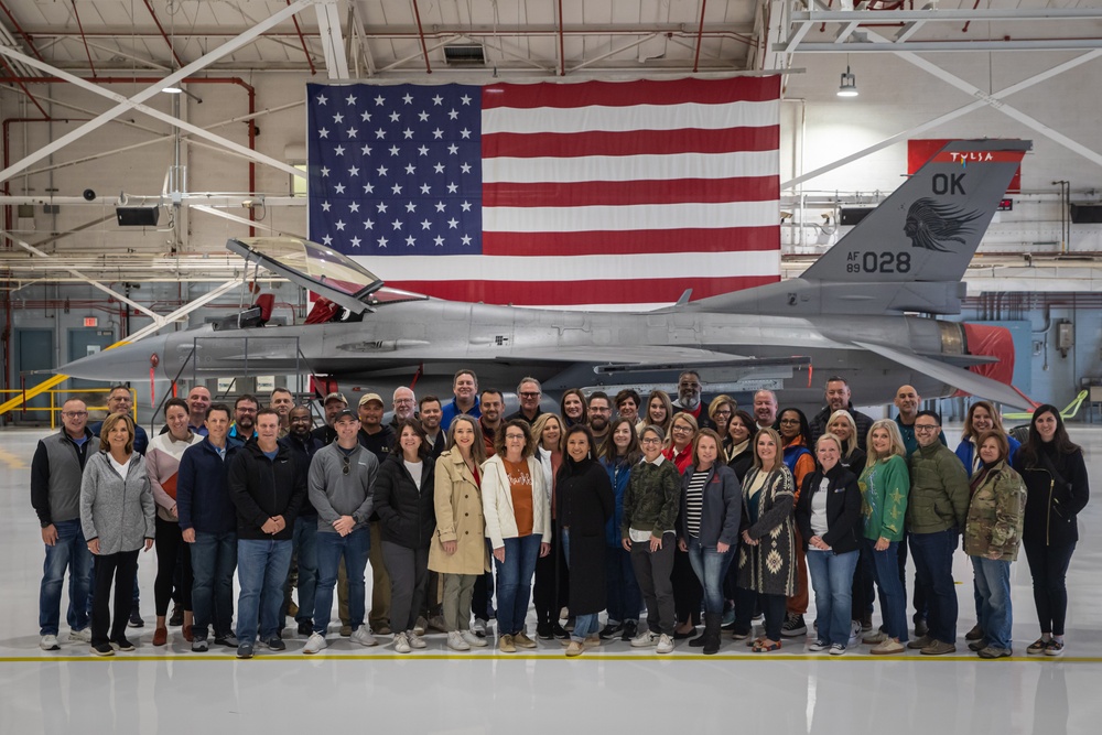 Oklahoma Air National Guard hosts Leadership Oklahoma event